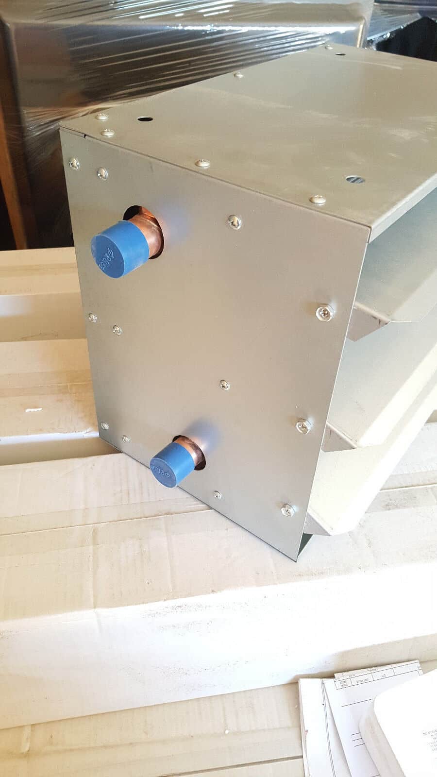 Hanging Hydronic Garage / Shop Heater 100,000 btu with On Off On Switch - Image 3